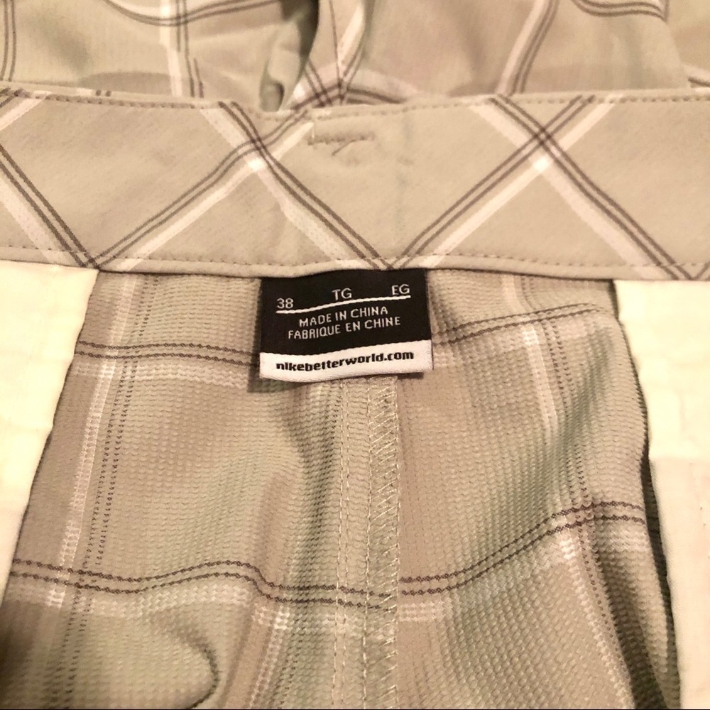 Nike Golf Shorts - Picture 3 of 3